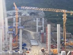 湖北三思塔吊安全監控系統和(hé / huò)吊鈎可視化系統助力貴州高速項目